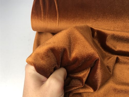 Silkevelour - glat, blød og strækbar i varm cognac